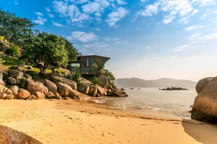 2019: Exceptional Property with Private Beach, Santa Catarina, Brazil
