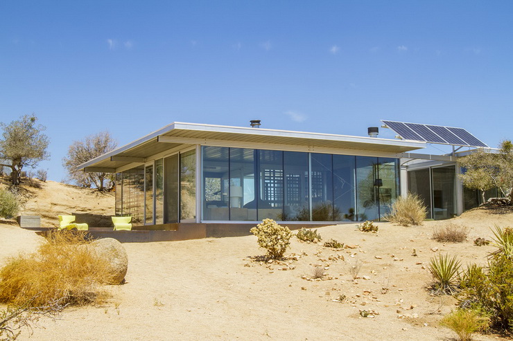 2012: Off-The-Grid House, Pioneertown, California