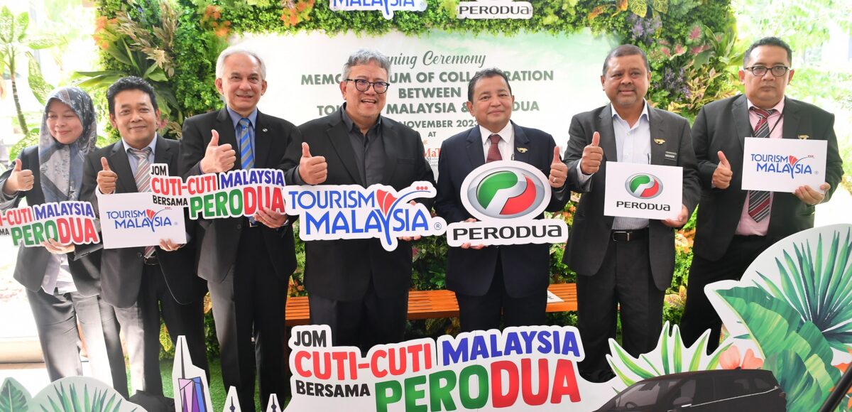 Tourism Malaysia Partners With Perodua For Enhanced Travel Experience   Foto Kenangan Pengurusan Tertinggi Tourism Malaysia Dan Perodua 1200x580 