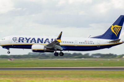 Ryanair Plane