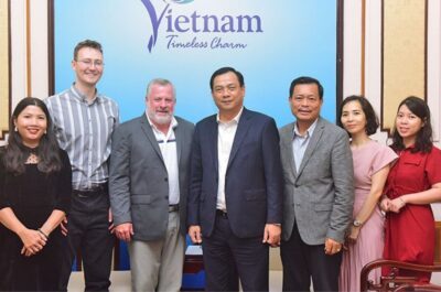 Vietnam Golf Tourism Promotion Meeting Group Photo